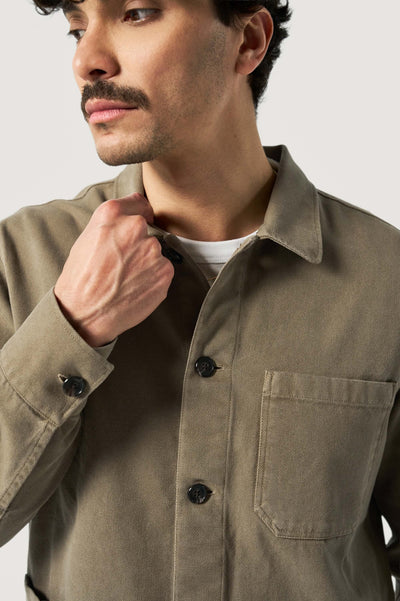 veste (nouvelle génération) loom profil mains beige