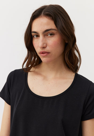 t-shirt en tencel loom noir détail col