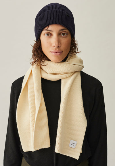 bonnet laine loom femme bleu marine face